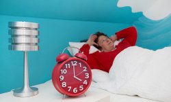 Как устранить проблемы со сном во время менопаузы?